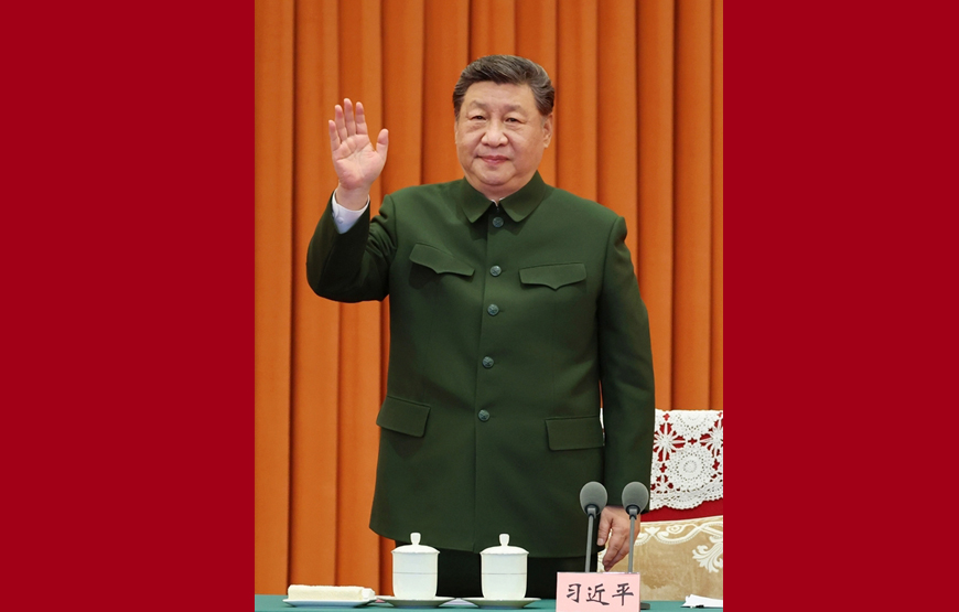 习近平春节前夕慰问部队 向全体人民解放军指战员武警部队官兵军队文职人员预备役人员和民兵致以新春祝福