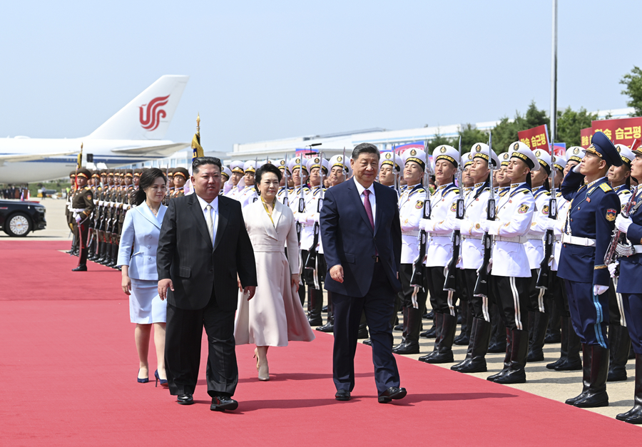 习近平出席金正恩举行的欢送仪式