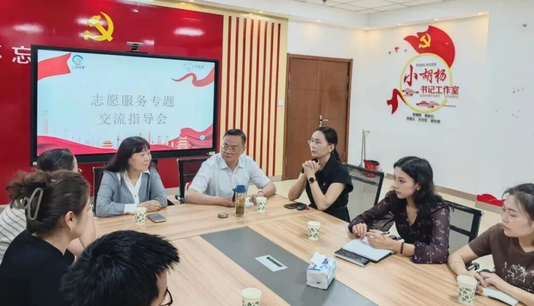 上海“银龄”专家的万里援疆路：让经验落地，让科技生根