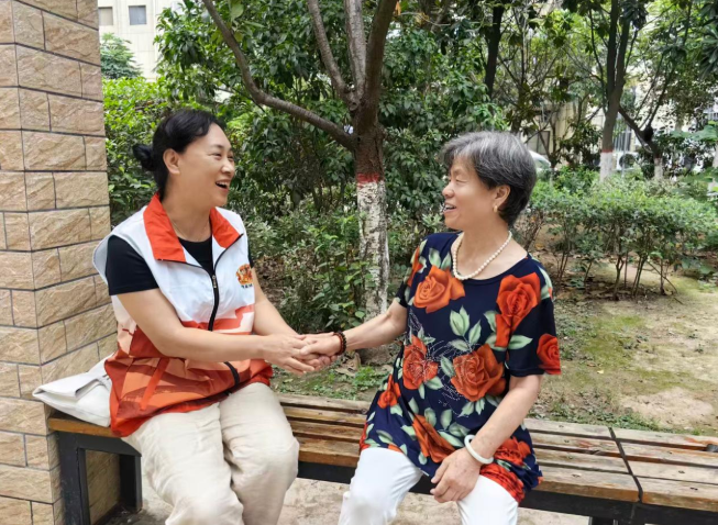 西安莲湖区：银龄“巧姐”变身社区主理人
